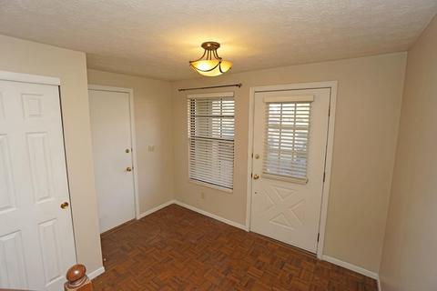 7904 Hackney Cir, Maineville, OH 45039 photo 4