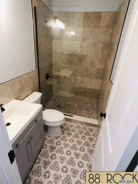 6014 Plainfield Rd, Cincinnati, OH 45213 photo 3