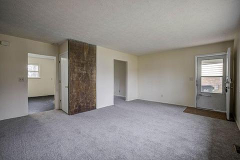 1347 Randomhill Rd, Cincinnati, OH 45231 photo 4