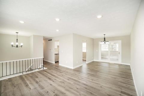 1834 Forester Dr, Cincinnati, OH 45240 photo 8