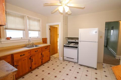 8213 St Clair Ave, Cincinnati, OH 45236 photo 10