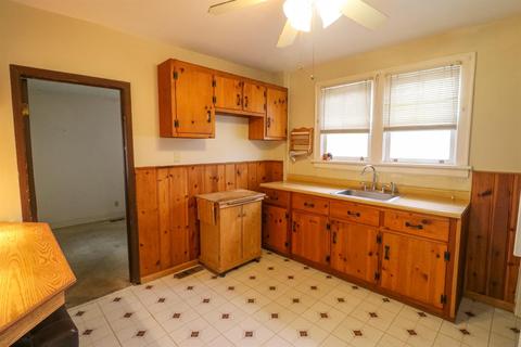 8213 St Clair Ave, Cincinnati, OH 45236 photo 16