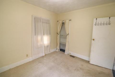 8213 St Clair Ave, Cincinnati, OH 45236 photo 28