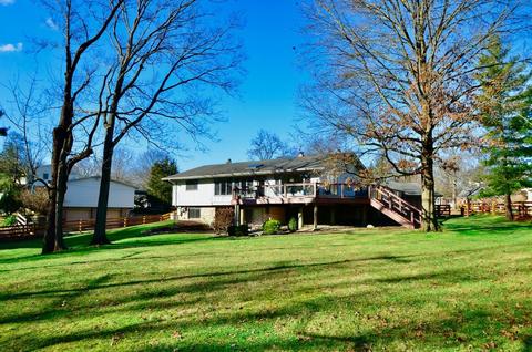 10310 Lochcrest Dr, Cincinnati, OH 45231 photo 3