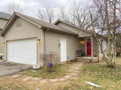 3726 Petoskey Ave, Mariemont, OH 45227 photo 2