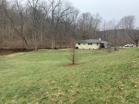 577 Locust Corner Rd, Cincinnati, OH 45245 photo 3