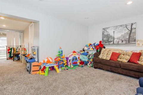 577 Blossomhill Ln, Cincinnati, OH 45224 photo 23
