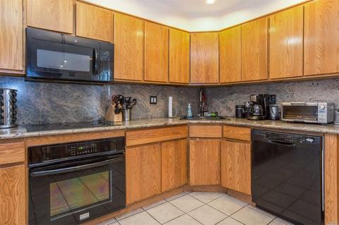 577 Blossomhill Ln, Cincinnati, OH 45224 photo 10