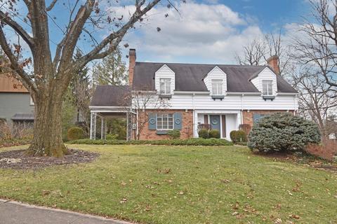 3127 Geyer Woods Ln, Cincinnati, OH 45211 photo 2