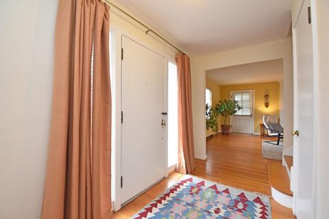 3127 Geyer Woods Ln, Cincinnati, OH 45211 photo 5