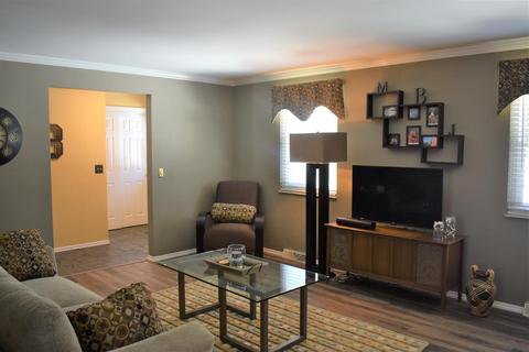 3264 Linsan Dr, Cincinnati, OH 45239 photo 5
