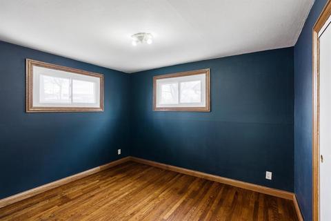 49 Hadley Rd, Greenhills, OH 45218 photo 13