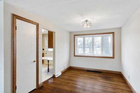 49 Hadley Rd, Greenhills, OH 45218 photo 7
