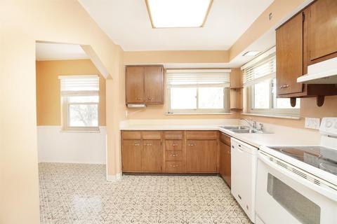 3142 Pershing Ct, Cincinnati, OH 45211 photo 11