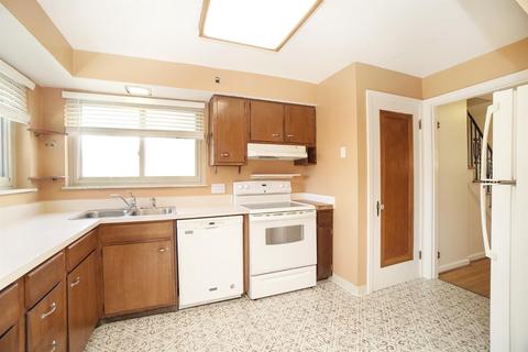 3142 Pershing Ct, Cincinnati, OH 45211 photo 12