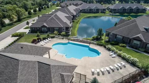 5860 Springview Cir, Mason, OH 45040 photo 3
