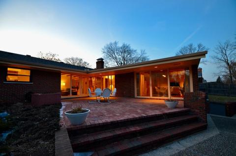 8868 Cavalier Dr, Cincinnati, OH 45231 photo 2