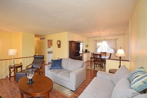 1866 Fallbrook Ln, Cincinnati, OH 45240 photo 8