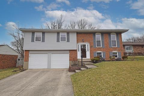 1866 Fallbrook Ln, Cincinnati, OH 45240 photo 3