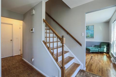 765 Ackley Rd, Cincinnati, OH 45255 photo 3