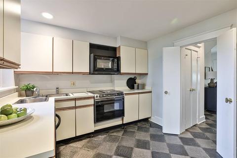 1041 Celestial St, Cincinnati, OH 45202 photo 14