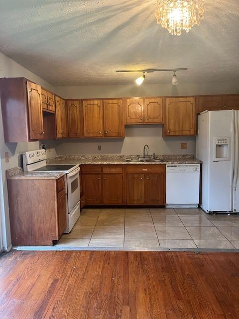 1202 Bellune Dr, Cincinnati, OH 45231 photo 2
