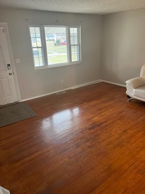 1202 Bellune Dr, Cincinnati, OH 45231 photo 4
