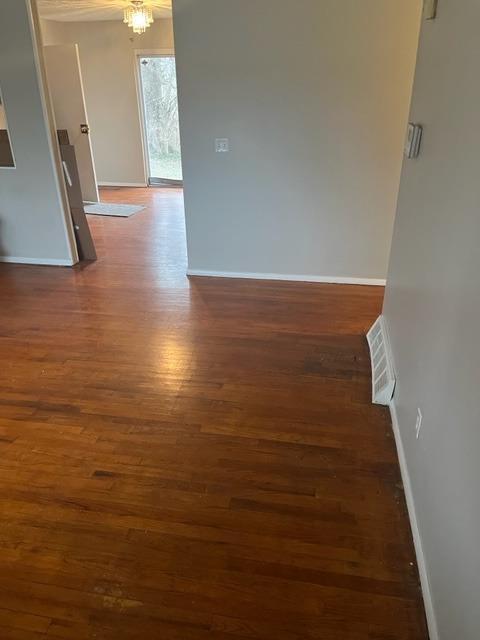1202 Bellune Dr, Cincinnati, OH 45231 photo 3