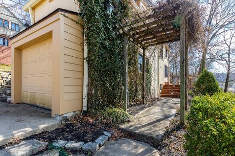 818 Dunore Rd, Cincinnati, OH 45220 photo 8