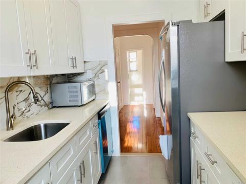 8626 Zenith Ct, Cincinnati, OH 45231 photo 5