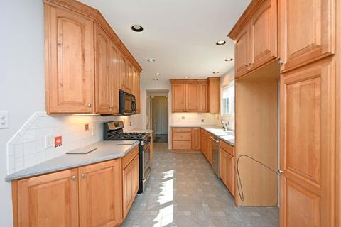 739 Avon Fields Ln, Cincinnati, OH 45229 photo 16