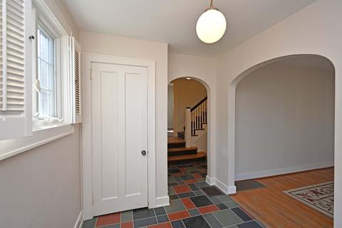 739 Avon Fields Ln, Cincinnati, OH 45229 photo 5