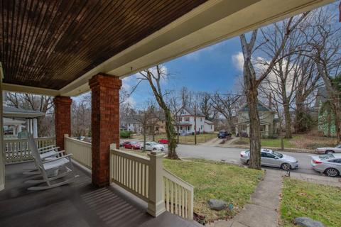 5604 Arnsby Pl, Cincinnati, OH 45227 photo 2