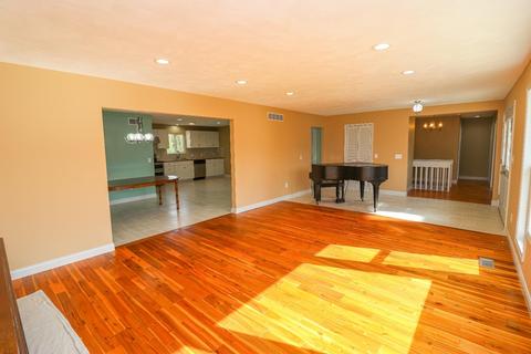 704 Shultz Dr, Hamilton, OH 45013 photo 8