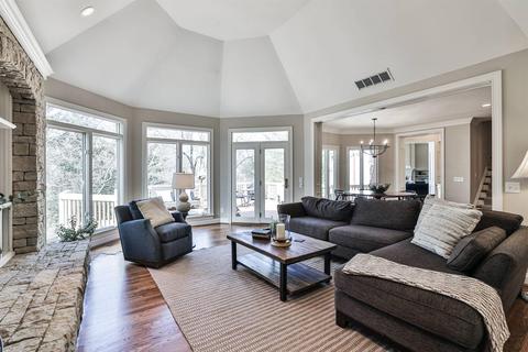 7854 Bicentennial Pl, Montgomery, OH 45249 photo 17