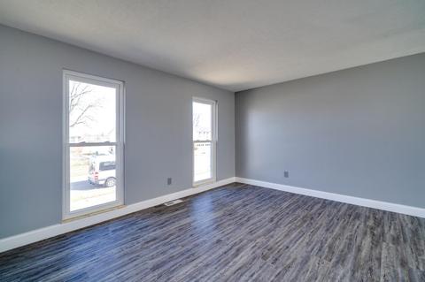 967 Holderness Ln, Forest Park, OH 45240 photo 6