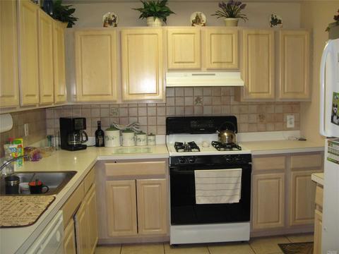 427 Bourbon St, Blanchester, OH 45107 photo 8