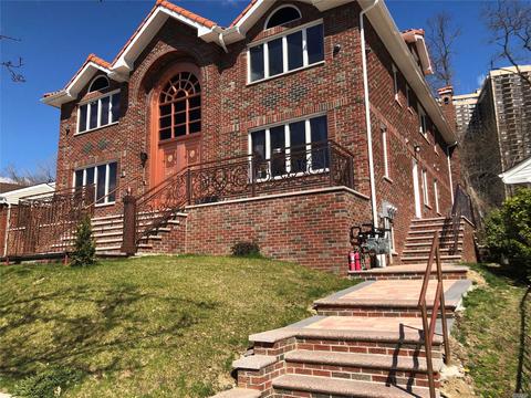 101 Junedale Dr, Greenhills, OH 45218 photo 1