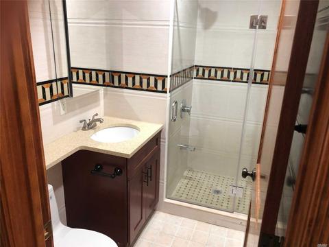 101 Junedale Dr, Greenhills, OH 45218 photo 6