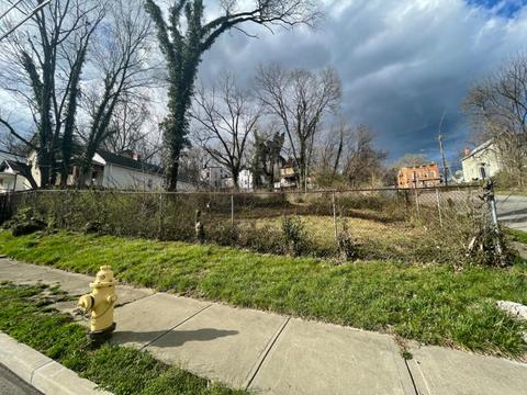 1702 Denham St, Cincinnati, OH 45225 photo 2