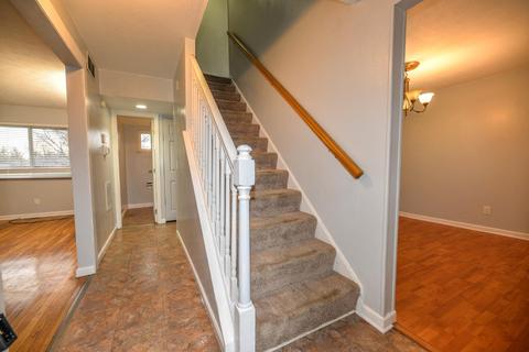 809 Holyoke Dr, Forest Park, OH 45240 photo 2