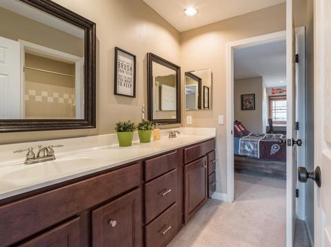 587 Ridgestone Dr, Cincinnati, OH 45255 photo 24