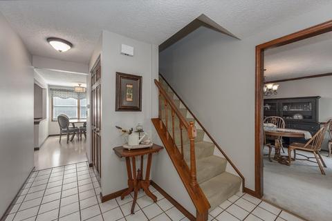 5402 Cherrybend Dr, Cincinnati, OH 45247 photo 10