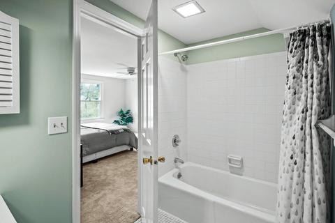 6882 Drake Rd, Cincinnati, OH 45243 photo 27