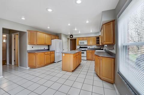 6046 Trowbridge Dr, Cincinnati, OH 45241 photo 5