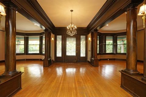 1826 Madison Rd, Cincinnati, OH 45206 photo 2