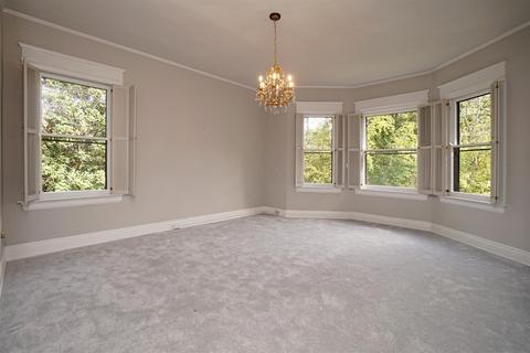 1826 Madison Rd, Cincinnati, OH 45206 photo 13