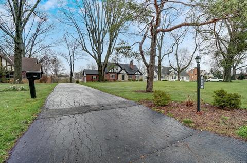 956 Galbraith Rd, Cincinnati, OH 45231 photo 2