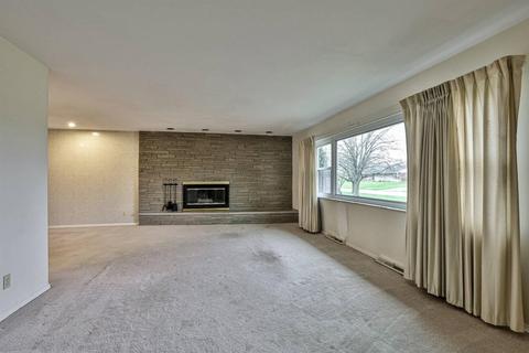 8878 Cavalier Dr, Cincinnati, OH 45231 photo 4