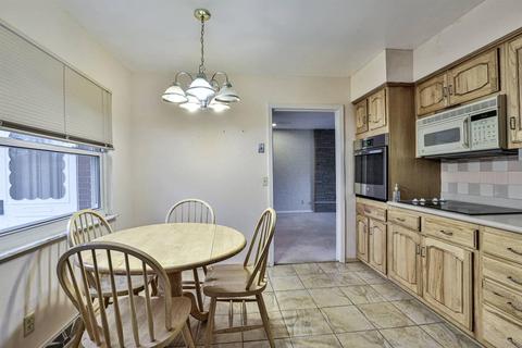 8878 Cavalier Dr, Cincinnati, OH 45231 photo 15